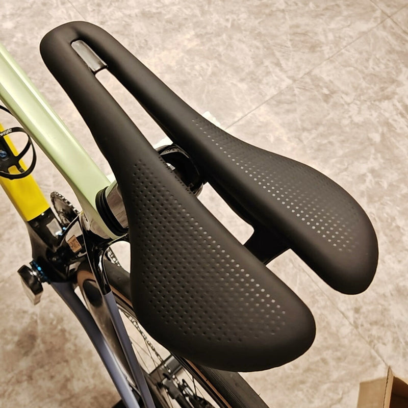 PAVEWAY Aeolus RSL-Inspired Full Carbon Road Saddle — 250 × 145mm