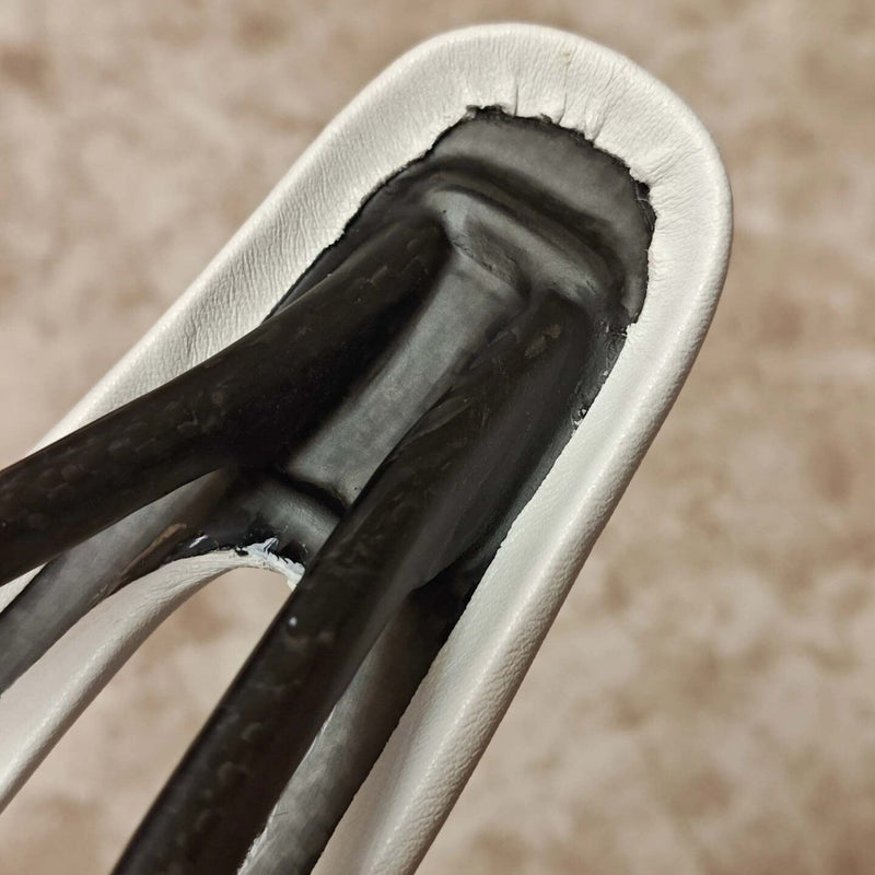 PAVEWAY Short-Nose Full Carbon Saddle — 85g — 250 × 140 / 150mm
