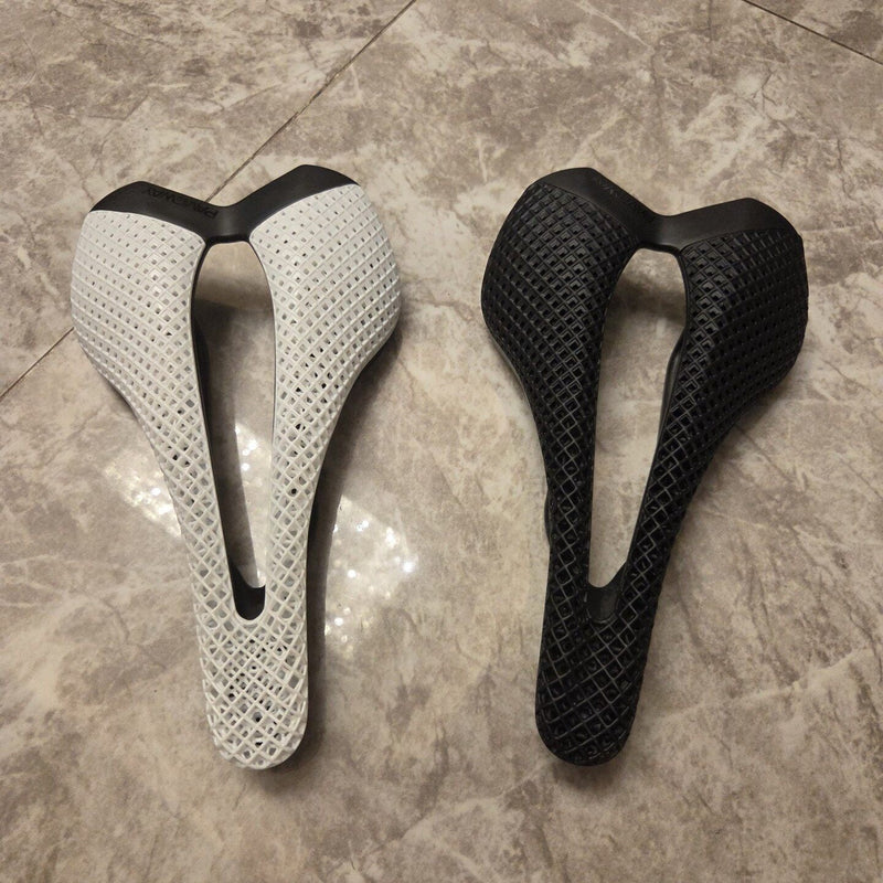 PAVEWAY SLR 4D 3D-Inspired Carbon Racing Saddle — 242 × 143mm — Black / White