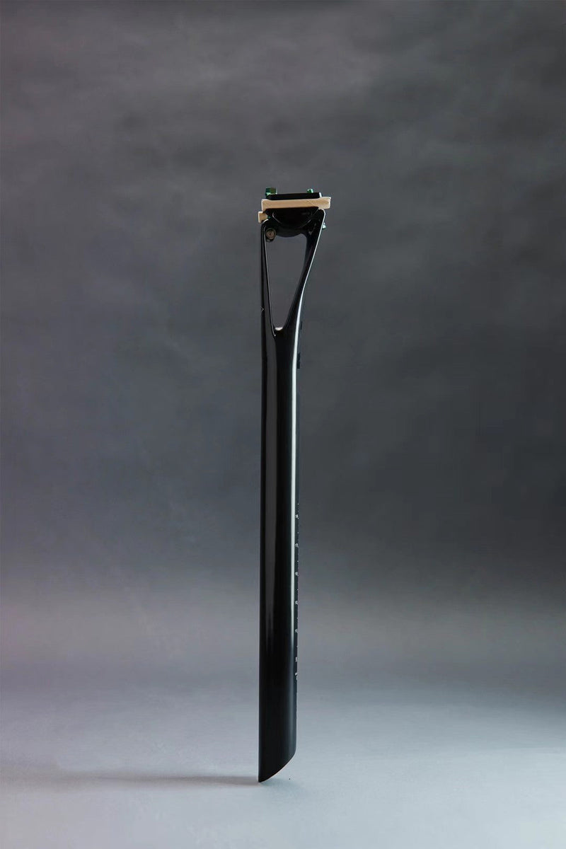 VOICE VFV DEEP-V Carbon Shock-Absorbing Seatpost — 27.2 / 30.9 × 400mm